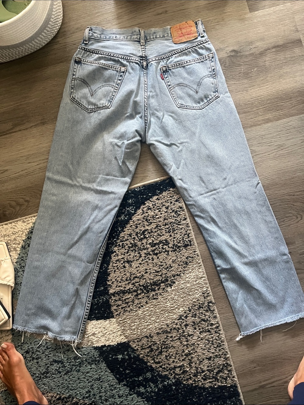 Levi's 505 33/30 Crossover Button Distressed Boyfriend Jeans - Picture 4 of 5